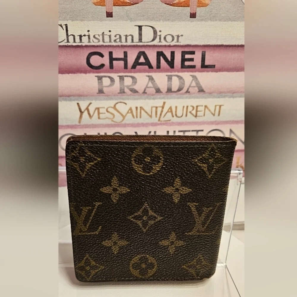 Louis Vuitton Monogram Wallet - Picture 8 of 8